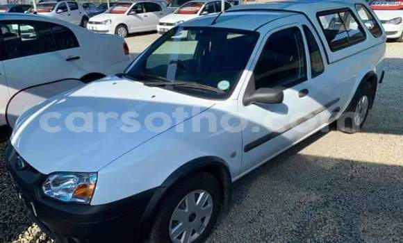 Buy Used Ford B-MAX White Car in Maseru in Maseru Buy Used Ford B-MAX White Car in Maseru in Maseru