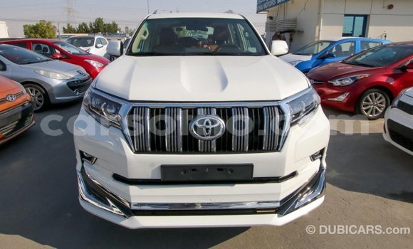 Acheter Import Voiture Toyota Prado Blanc à Import - Dubai, Maseru Acheter Import Voiture Toyota Prado Blanc à Import - Dubai, Maseru