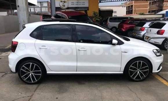 Buy Used Volkswagen Golf GTI White Car in Maseru in Maseru Buy Used Volkswagen Golf GTI White Car in Maseru in Maseru