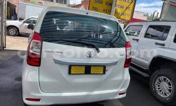 Buy Used Toyota Avanza White Car in Maseru in Maseru Buy Used Toyota Avanza White Car in Maseru in Maseru