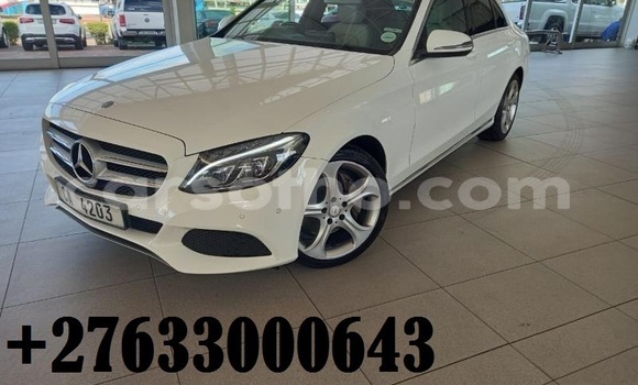 Sayi Na hannu Mercedes-Benz C–Class White Mota in Maseru a Maseru Sayi Na hannu Mercedes-Benz C–Class White Mota in Maseru a Maseru