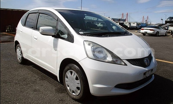 اشتري مستعمل Honda FIT White سيارة في Maseru في Maseru اشتري مستعمل Honda FIT White سيارة في Maseru في Maseru