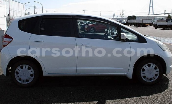 اشتري مستعمل Honda FIT White سيارة في Maseru في Maseru اشتري مستعمل Honda FIT White سيارة في Maseru في Maseru