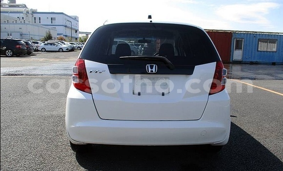 اشتري مستعمل Honda FIT White سيارة في Maseru في Maseru اشتري مستعمل Honda FIT White سيارة في Maseru في Maseru