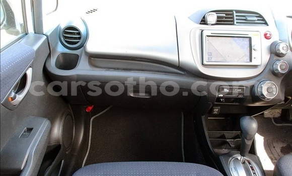 اشتري مستعمل Honda FIT White سيارة في Maseru في Maseru اشتري مستعمل Honda FIT White سيارة في Maseru في Maseru