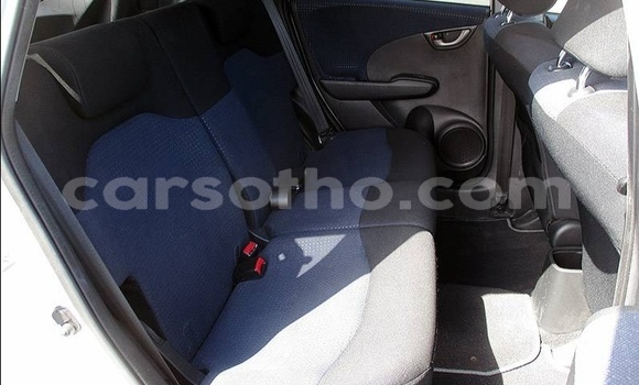 اشتري مستعمل Honda FIT White سيارة في Maseru في Maseru اشتري مستعمل Honda FIT White سيارة في Maseru في Maseru
