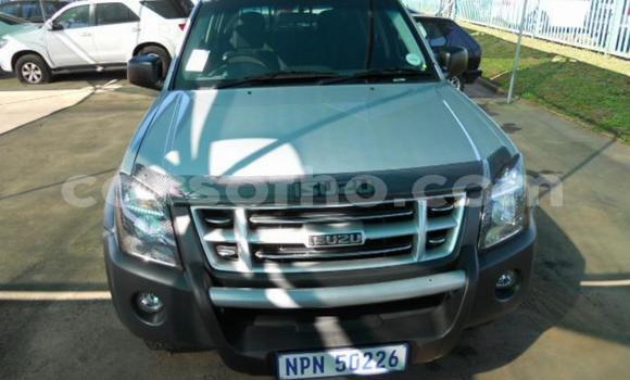Sayi Na hannu Isuzu KB Silver Mota in Maseru a Maseru Sayi Na hannu Isuzu KB Silver Mota in Maseru a Maseru