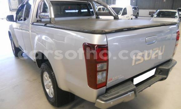 Sayi Na hannu Isuzu KB Silver Mota in Maseru a Maseru Sayi Na hannu Isuzu KB Silver Mota in Maseru a Maseru