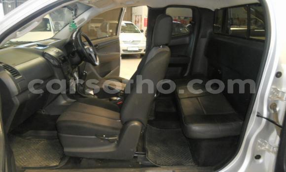 Sayi Na hannu Isuzu KB Silver Mota in Maseru a Maseru Sayi Na hannu Isuzu KB Silver Mota in Maseru a Maseru