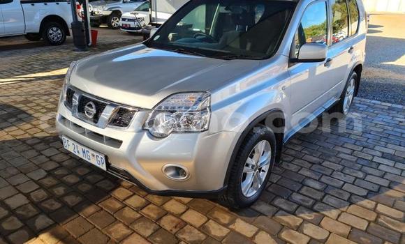 Sayi Na hannu Nissan X–Trail Silver Mota in Maseru a Maseru Sayi Na hannu Nissan X–Trail Silver Mota in Maseru a Maseru
