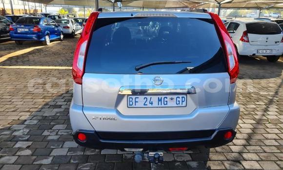 Sayi Na hannu Nissan X–Trail Silver Mota in Maseru a Maseru Sayi Na hannu Nissan X–Trail Silver Mota in Maseru a Maseru