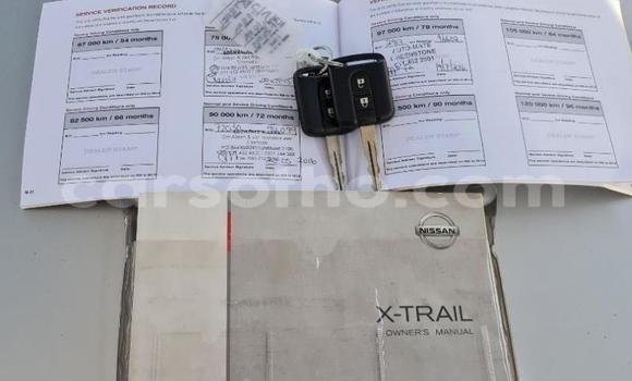 Sayi Na hannu Nissan X–Trail Silver Mota in Maseru a Maseru Sayi Na hannu Nissan X–Trail Silver Mota in Maseru a Maseru