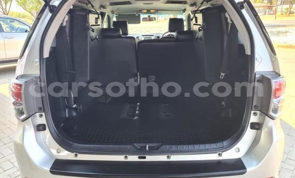 Acheter Occasion Voiture Toyota Fortuner Gris à Butha–Buthe, Thaba-Tseka Acheter Occasion Voiture Toyota Fortuner Gris à Butha–Buthe, Thaba-Tseka
