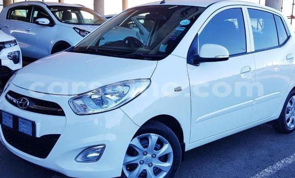 Acheter Occasion Voiture Hyundai i10 Blanc à Butha–Buthe, Thaba-Tseka Acheter Occasion Voiture Hyundai i10 Blanc à Butha–Buthe, Thaba-Tseka