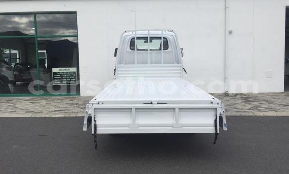 Acheter Occasion Voiture Hyundai H200 Blanc à Maseru, Maseru Acheter Occasion Voiture Hyundai H200 Blanc à Maseru, Maseru