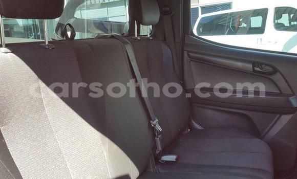 Acheter Occasion Voiture Isuzu KB Rouge à Butha–Buthe, Thaba-Tseka Acheter Occasion Voiture Isuzu KB Rouge à Butha–Buthe, Thaba-Tseka