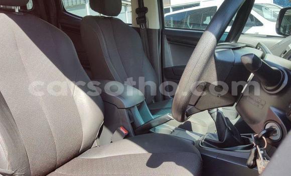 Acheter Occasion Voiture Isuzu KB Rouge à Butha–Buthe, Thaba-Tseka Acheter Occasion Voiture Isuzu KB Rouge à Butha–Buthe, Thaba-Tseka