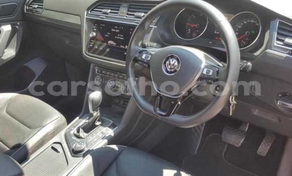 Acheter Occasion Voiture Volkswagen Tiguan Rouge à Butha–Buthe, Thaba-Tseka Acheter Occasion Voiture Volkswagen Tiguan Rouge à Butha–Buthe, Thaba-Tseka