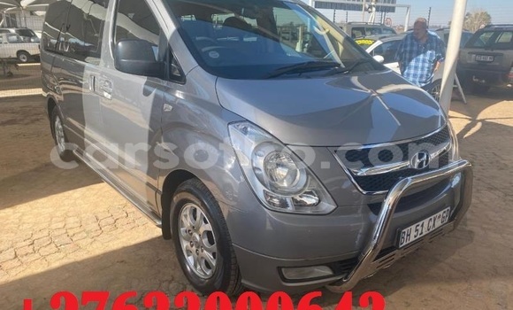 Sayi Na hannu Hyundai H1 Silver Mota in Maseru a Maseru Sayi Na hannu Hyundai H1 Silver Mota in Maseru a Maseru