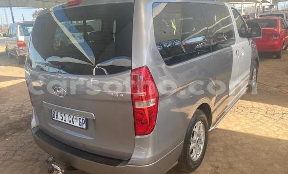 Sayi Na hannu Hyundai H1 Silver Mota in Maseru a Maseru Sayi Na hannu Hyundai H1 Silver Mota in Maseru a Maseru