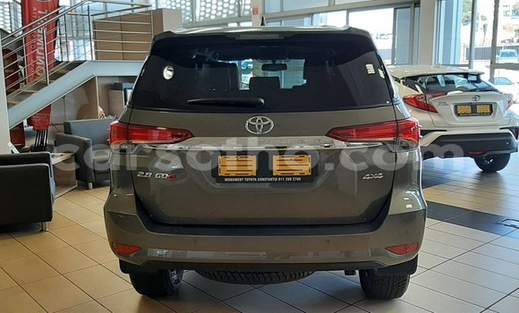 Acheter Occasion Voiture Toyota Fortuner Gris à Maseru, Maseru Acheter Occasion Voiture Toyota Fortuner Gris à Maseru, Maseru