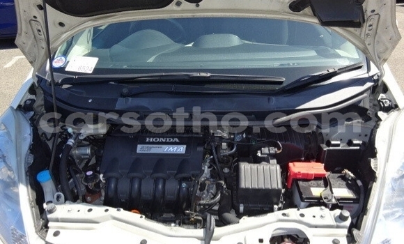 اشتري مستعمل Honda FIT White سيارة في Butha Buthe في Butha-Buthe اشتري مستعمل Honda FIT White سيارة في Butha Buthe في Butha-Buthe