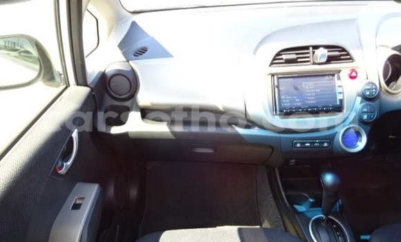 اشتري مستعمل Honda FIT White سيارة في Butha Buthe في Butha-Buthe اشتري مستعمل Honda FIT White سيارة في Butha Buthe في Butha-Buthe