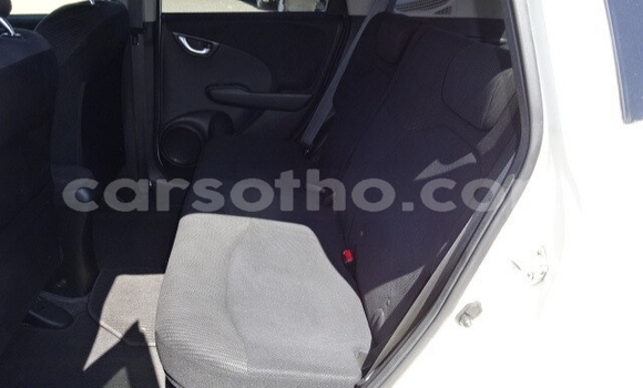 اشتري مستعمل Honda FIT White سيارة في Butha Buthe في Butha-Buthe اشتري مستعمل Honda FIT White سيارة في Butha Buthe في Butha-Buthe