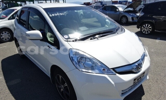 اشتري مستعمل Honda FIT White سيارة في Butha Buthe في Butha-Buthe اشتري مستعمل Honda FIT White سيارة في Butha Buthe في Butha-Buthe