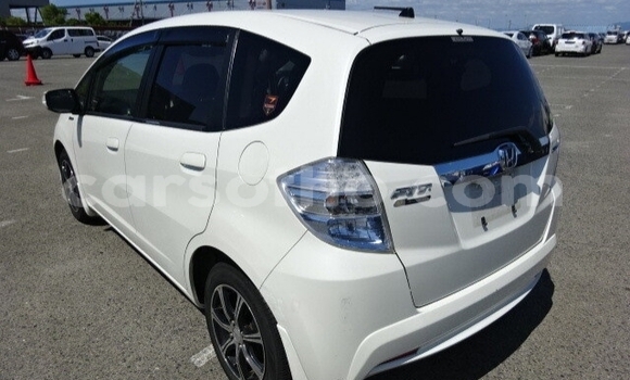 اشتري مستعمل Honda FIT White سيارة في Butha Buthe في Butha-Buthe اشتري مستعمل Honda FIT White سيارة في Butha Buthe في Butha-Buthe