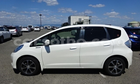 اشتري مستعمل Honda FIT White سيارة في Butha Buthe في Butha-Buthe اشتري مستعمل Honda FIT White سيارة في Butha Buthe في Butha-Buthe