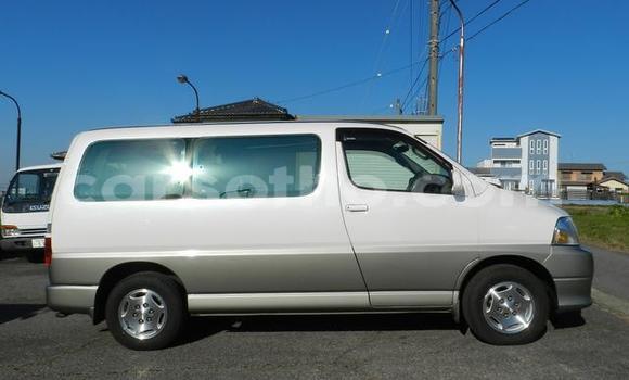 Sayi Na hannu Toyota Granvia Other Mota in Butha Buthe a Butha-Buthe Sayi Na hannu Toyota Granvia Other Mota in Butha Buthe a Butha-Buthe