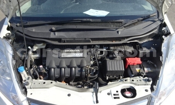 Acheter Occasion Voiture Honda FIT Blanc à Butha Buthe, Butha-Buthe Acheter Occasion Voiture Honda FIT Blanc à Butha Buthe, Butha-Buthe