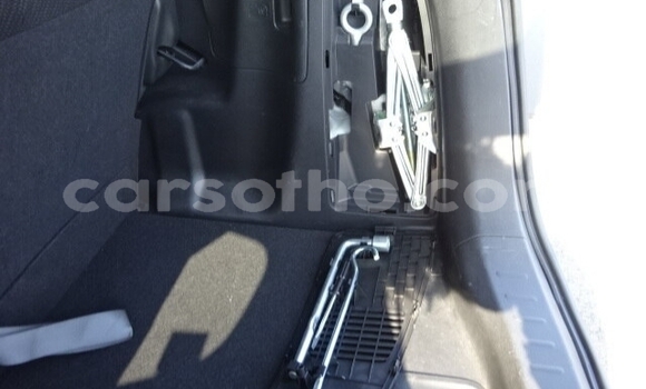 Acheter Occasion Voiture Honda FIT Blanc à Butha Buthe, Butha-Buthe Acheter Occasion Voiture Honda FIT Blanc à Butha Buthe, Butha-Buthe