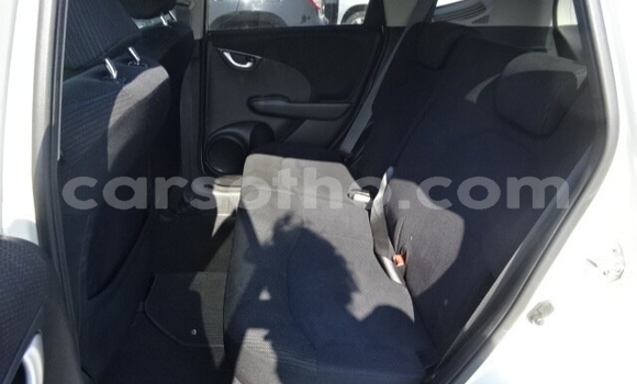 Acheter Occasion Voiture Honda FIT Blanc à Butha Buthe, Butha-Buthe Acheter Occasion Voiture Honda FIT Blanc à Butha Buthe, Butha-Buthe