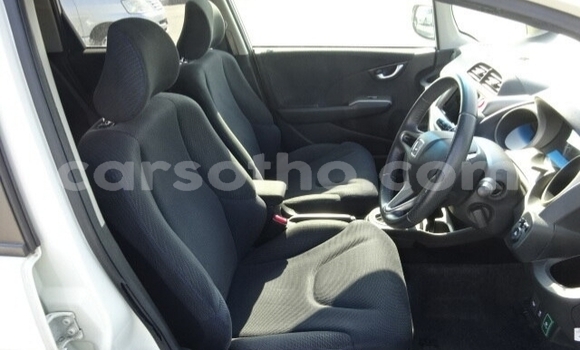Acheter Occasion Voiture Honda FIT Blanc à Butha Buthe, Butha-Buthe Acheter Occasion Voiture Honda FIT Blanc à Butha Buthe, Butha-Buthe