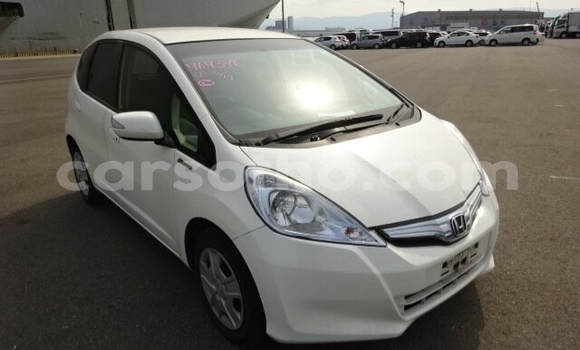 Acheter Occasion Voiture Honda FIT Blanc à Butha Buthe, Butha-Buthe Acheter Occasion Voiture Honda FIT Blanc à Butha Buthe, Butha-Buthe
