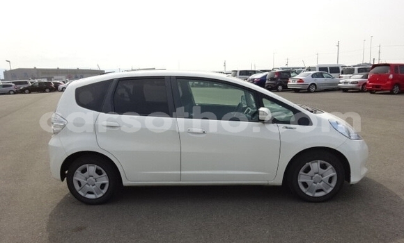 Acheter Occasion Voiture Honda FIT Blanc à Butha Buthe, Butha-Buthe Acheter Occasion Voiture Honda FIT Blanc à Butha Buthe, Butha-Buthe