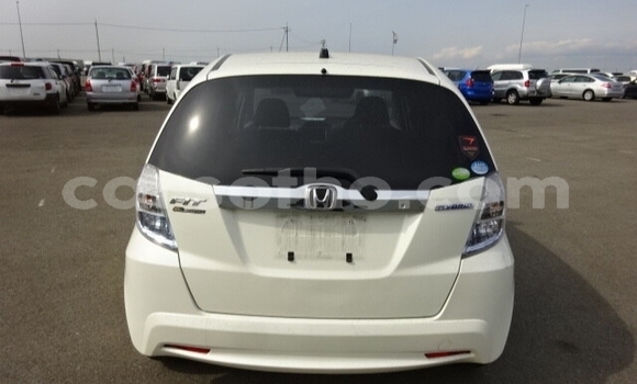 Acheter Occasion Voiture Honda FIT Blanc à Butha Buthe, Butha-Buthe Acheter Occasion Voiture Honda FIT Blanc à Butha Buthe, Butha-Buthe