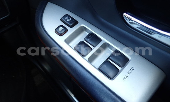 Sayi Na hannu Toyota Harrier Black Mota in Butha Buthe a Butha-Buthe Sayi Na hannu Toyota Harrier Black Mota in Butha Buthe a Butha-Buthe