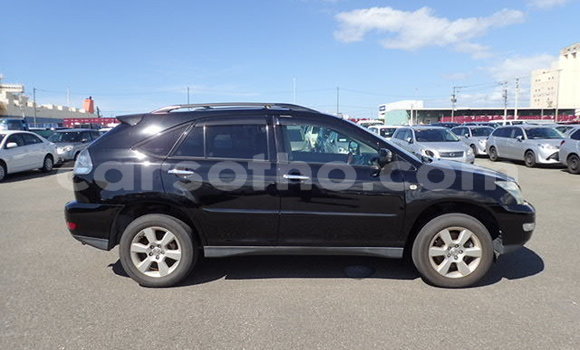 Sayi Na hannu Toyota Harrier Black Mota in Butha Buthe a Butha-Buthe Sayi Na hannu Toyota Harrier Black Mota in Butha Buthe a Butha-Buthe