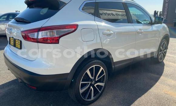 Sayi Na hannu Nissan Qashqai White Mota in Maseru a Maseru Sayi Na hannu Nissan Qashqai White Mota in Maseru a Maseru