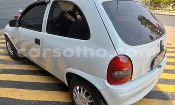 Sayi Na hannu Opel Corsa White Mota in Maseru a Maseru Sayi Na hannu Opel Corsa White Mota in Maseru a Maseru