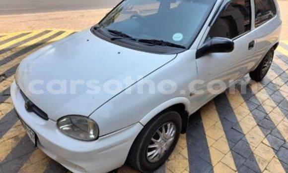 Sayi Na hannu Opel Corsa White Mota in Maseru a Maseru Sayi Na hannu Opel Corsa White Mota in Maseru a Maseru