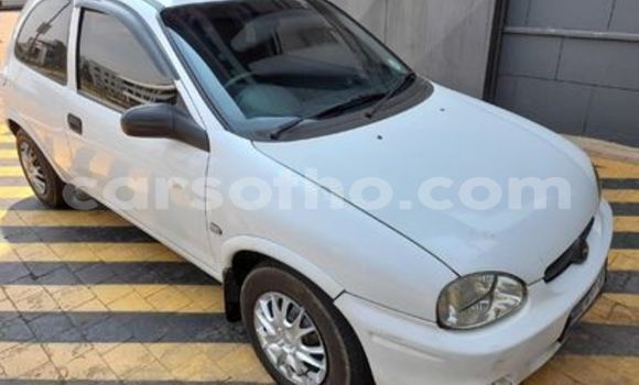 Sayi Na hannu Opel Corsa White Mota in Maseru a Maseru Sayi Na hannu Opel Corsa White Mota in Maseru a Maseru