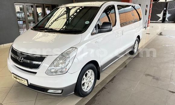 Buy Used Hyundai H1 White Car in Butha Buthe in Butha-Buthe Buy Used Hyundai H1 White Car in Butha Buthe in Butha-Buthe