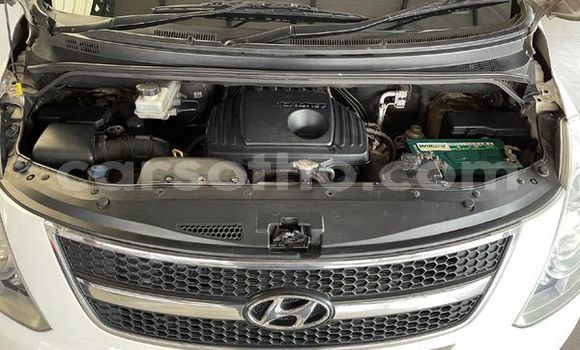 Buy Used Hyundai H1 White Car in Butha Buthe in Butha-Buthe Buy Used Hyundai H1 White Car in Butha Buthe in Butha-Buthe