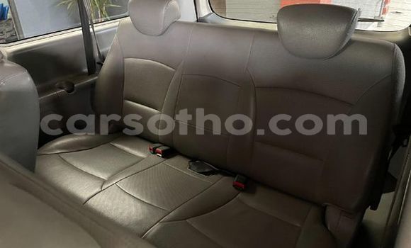 Buy Used Hyundai H1 White Car in Butha Buthe in Butha-Buthe Buy Used Hyundai H1 White Car in Butha Buthe in Butha-Buthe