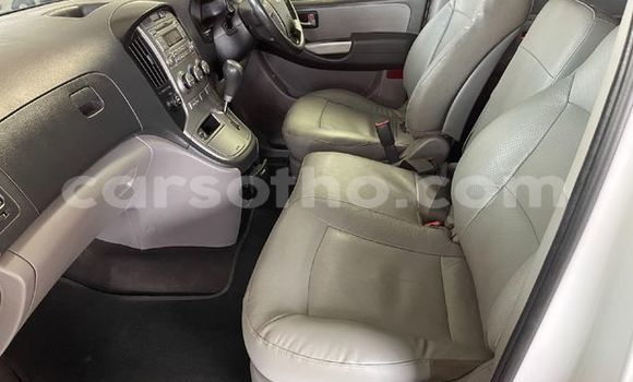 Buy Used Hyundai H1 White Car in Butha Buthe in Butha-Buthe Buy Used Hyundai H1 White Car in Butha Buthe in Butha-Buthe