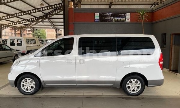Buy Used Hyundai H1 White Car in Butha Buthe in Butha-Buthe Buy Used Hyundai H1 White Car in Butha Buthe in Butha-Buthe
